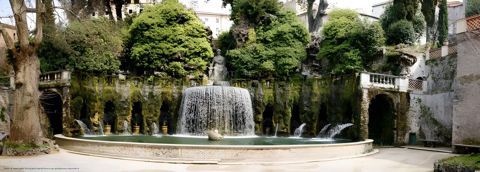 TPES18578: Fuente de jardín entre arcos y musgo