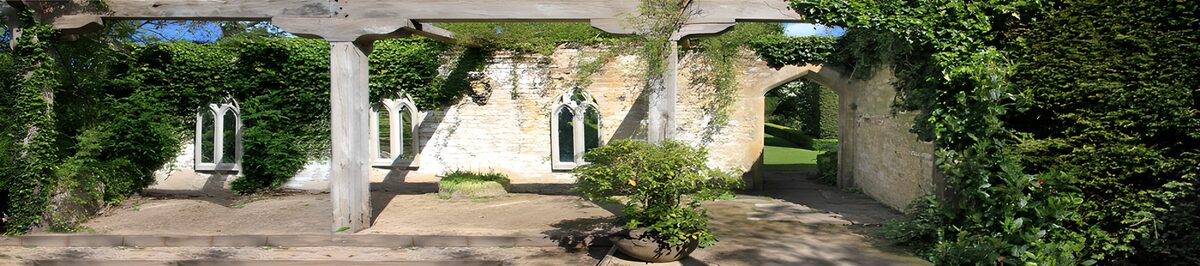 TPES33870: Patio de piedra con pérgola al sol