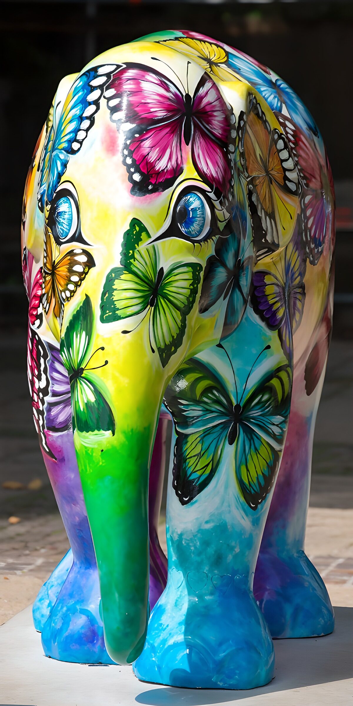 TPES56858: Elefante de mariposas a todo color