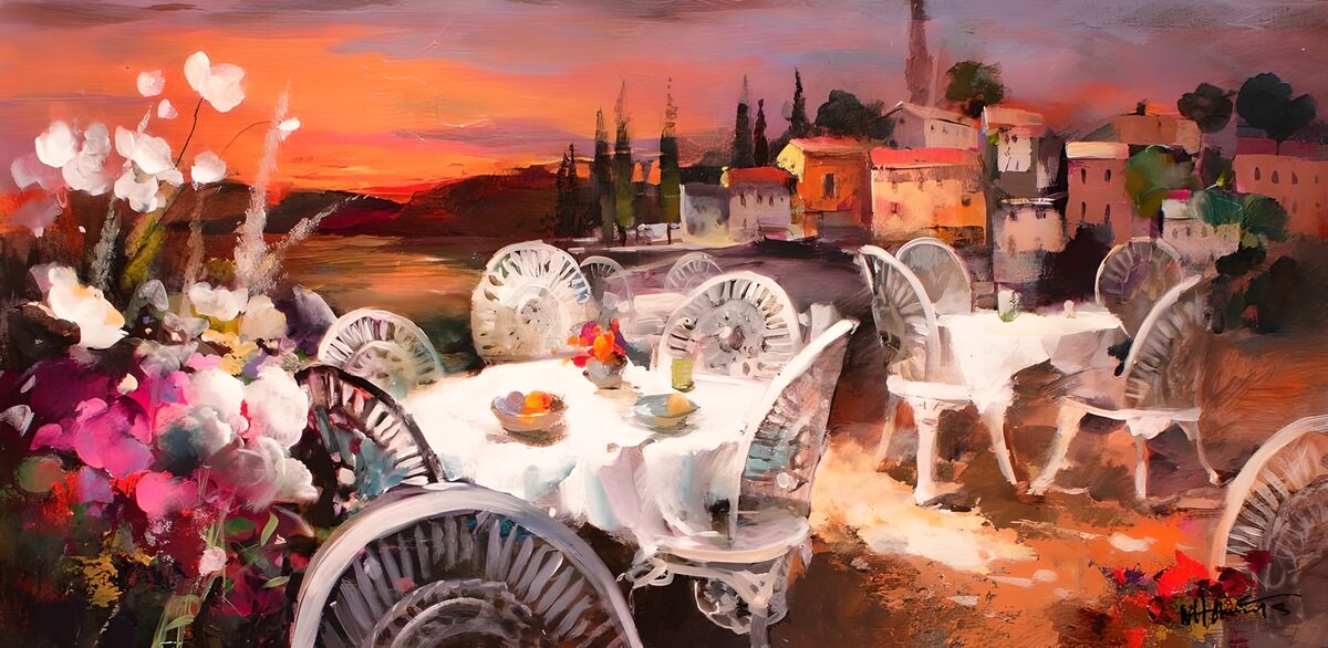 Terraza junto al agua al atardecer