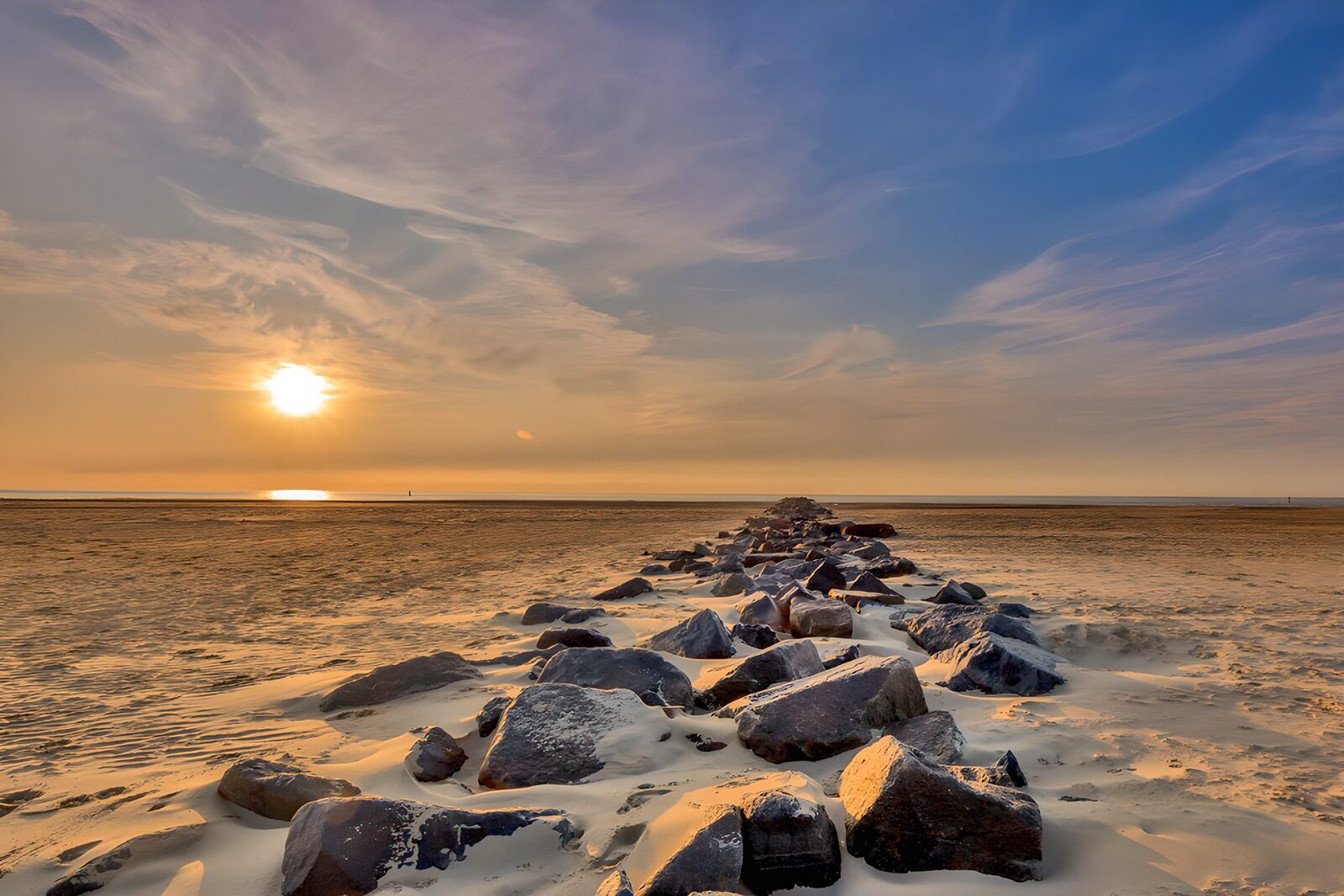TPES90171: Playa y rocas a la luz del atardecer