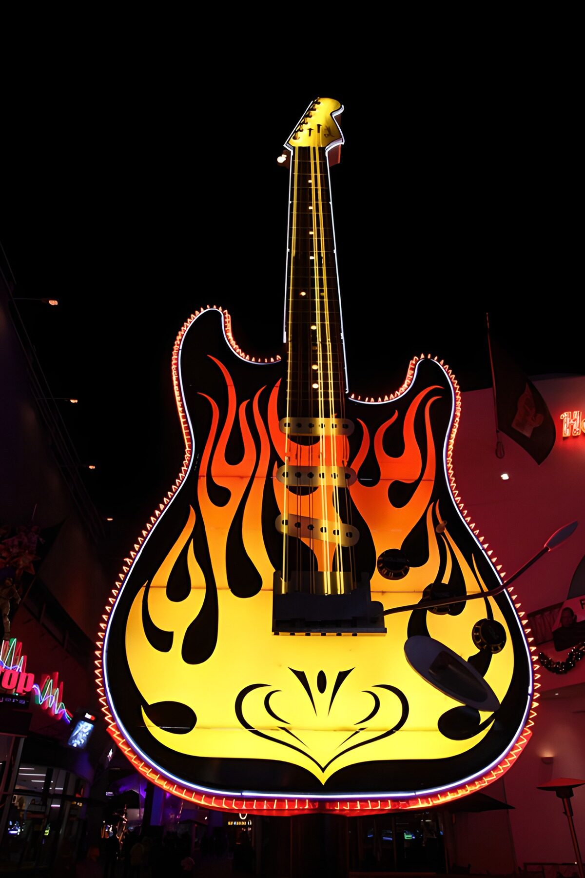 TPES76085: Guitarra eléctrica gigante iluminada