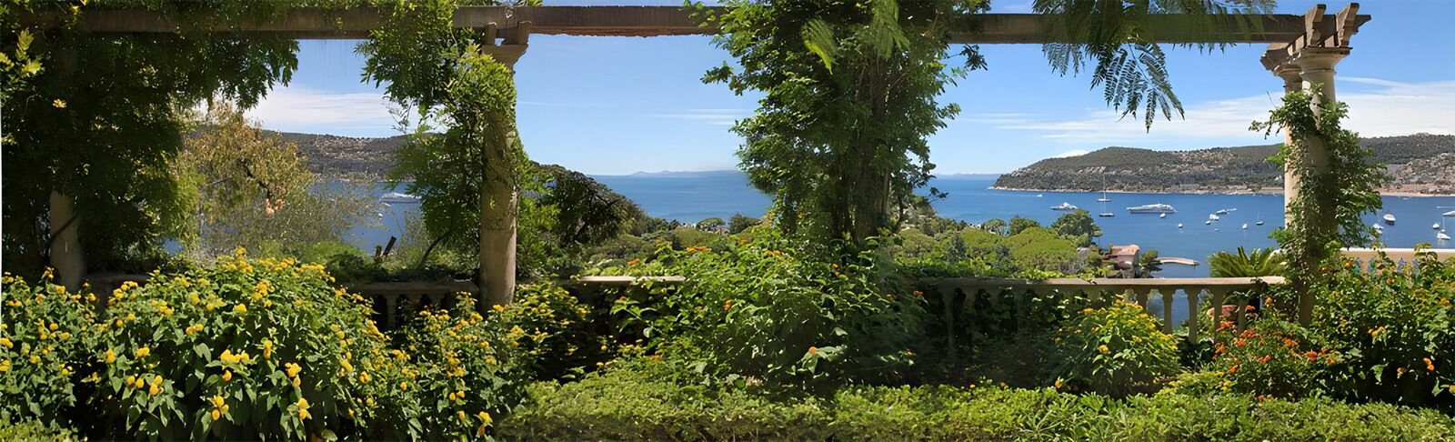 TPES40380: Terraza con pérgola sobre la bahía