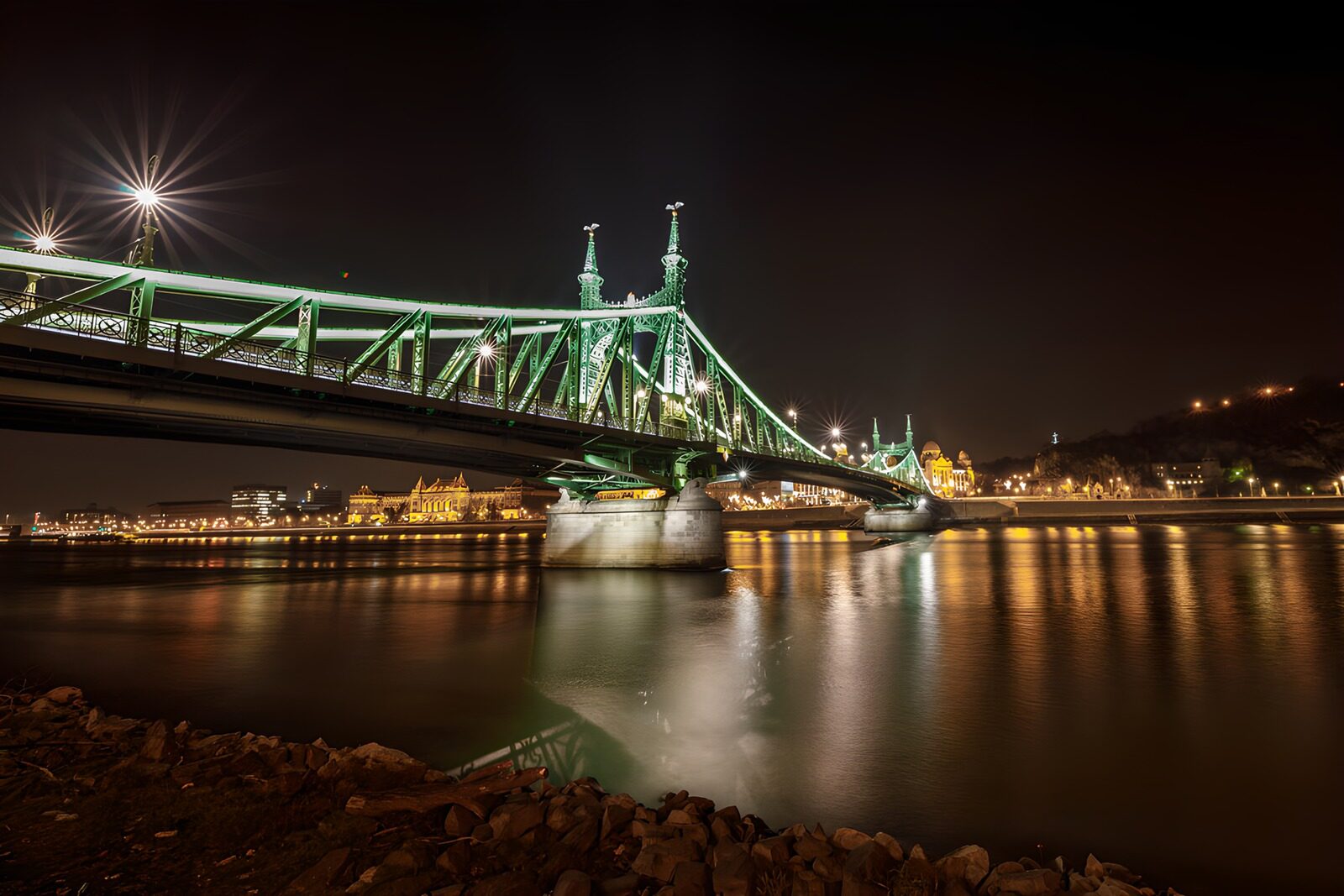 TPES62101: El Danubio bordado de reflejos verdes
