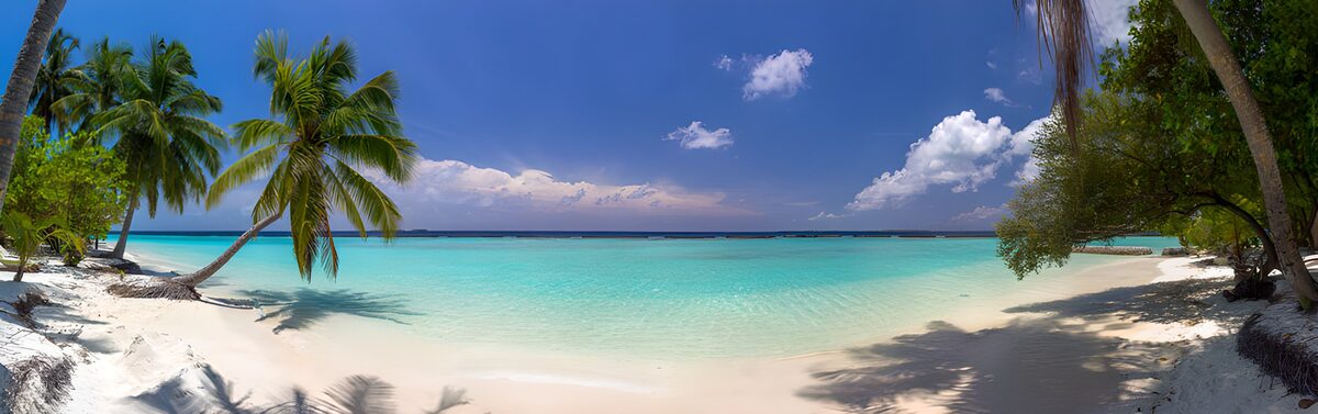 Playa de arena blanca y agua turquesa