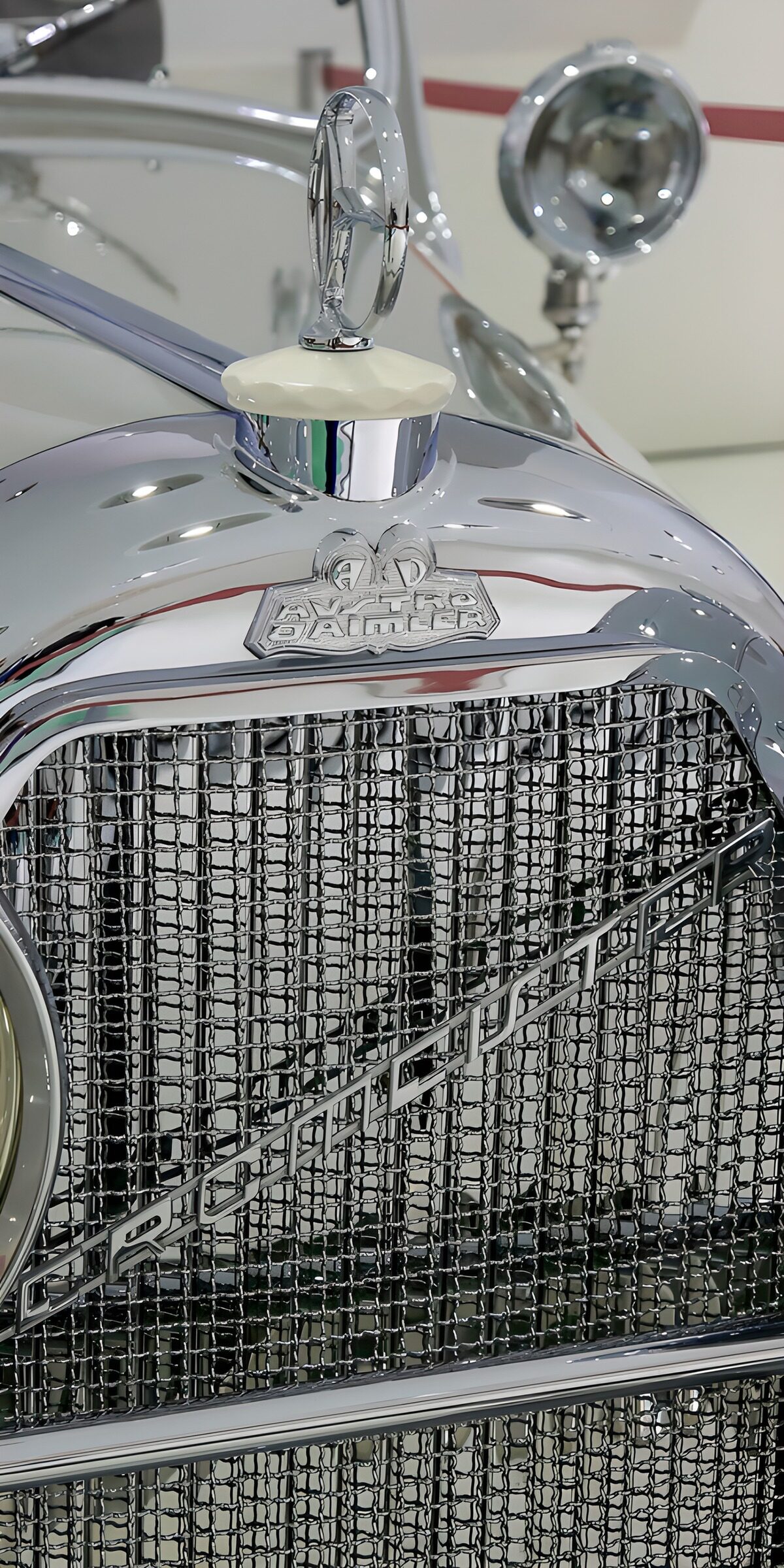 TPES85313: Parrilla cromada con elegancia de época